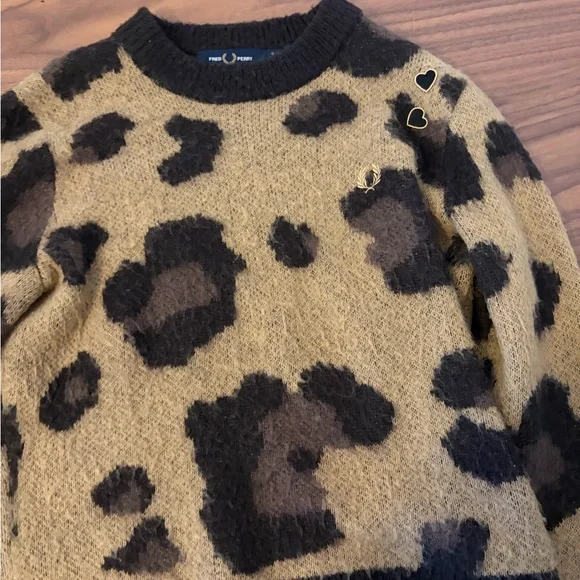 Fred Perry X Amy Winehouse Leopard sweater - Picture 2 of 8